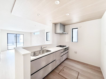 �L�b�`���@���������Ȃ��炲�Ƒ��Ƃ̉�b���y���߂�ΖʃJ�E���^�[�L�b�`��