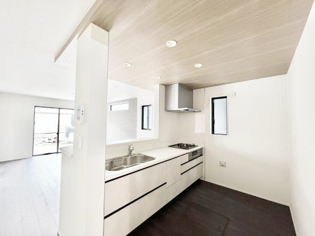 �L�b�`���@���������Ȃ��炲�Ƒ��Ƃ̉�b���y���߂�ΖʃJ�E���^�[�L�b�`��