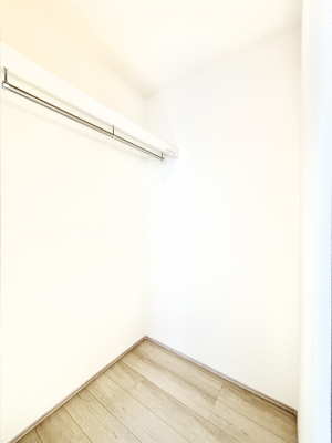 ���̑��@�ߗނ��n���K�[�Ɋ|�����܂܎��[�ł���WIC�B�ߗނ̐������ڂ����₷���ĕ֗��ł��I