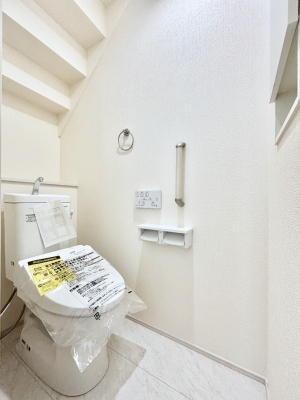 �g�C���@�g�C����1�K��2�K���ꂼ��ɔz�u����Ă��ĂƂĂ��֗��ł��B 