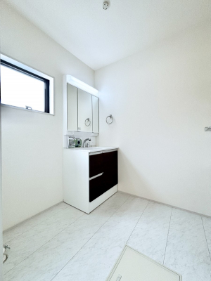 ���̑��@�������̂�����K��Ԃł��B�����̐g�x�x���C�����ǂ����g�������܂��B 