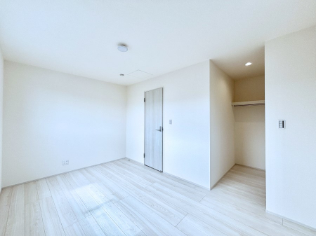 �q�������@�q�������ɂ��������߂Ȏ��[�X�y�[�X�����Ղ�̋���