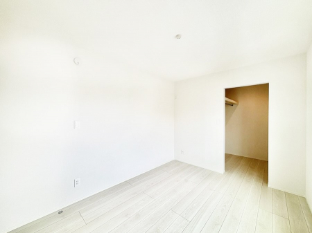 �Q���@�E�H�[�N�C���N���[�[�b�g�����邨�����B�G�߂��Ƃ̓���ւ����s�v�ŕ֗��ł��I