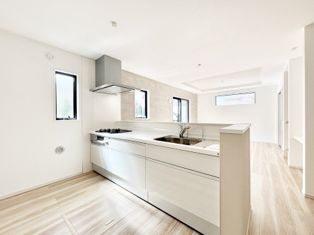 �L�b�`���@���������Ȃ��炲�Ƒ��Ƃ̉�b���y���߂�ΖʃJ�E���^�[�L�b�`��