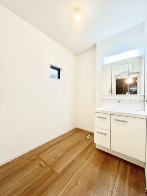 ���̑��@��Ƃ�̐��ʃX�y�[�X�Œ��̐g�x�x�����N���N