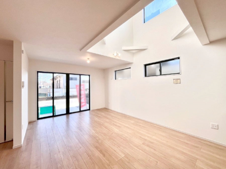 ���̑����ρ@�傫�ȑ����炽���Ղ�̗z���ƕ����������郊�r���O  