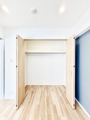 ���[�@��������ߗނ��X�b�L�����[���Ă����N���[�[�b�g�t���ł��B