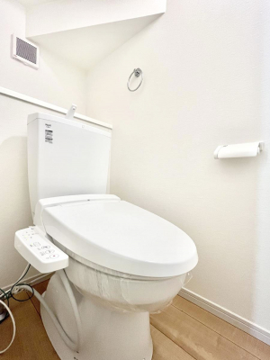 �g�C���@�g�C����1�K��2�K���ꂼ��ɔz�u����Ă��ĂƂĂ��֗��ł��B 