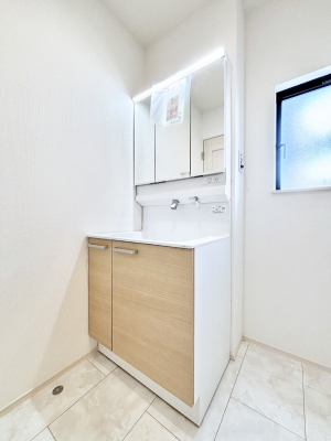 ���ʑ�E���ʏ��@�傫�����₷���O�ʋ��Ő�����������ʑ�́A�g�����Ȃ݃`�F�b�N�┧�̂������ɂ������߂ł��B 