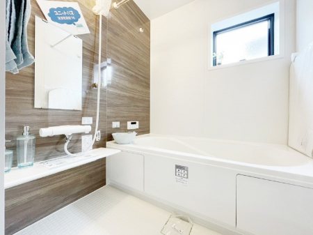 �����@����̔�������Ă���閾�邢�������̂���o�X���[��