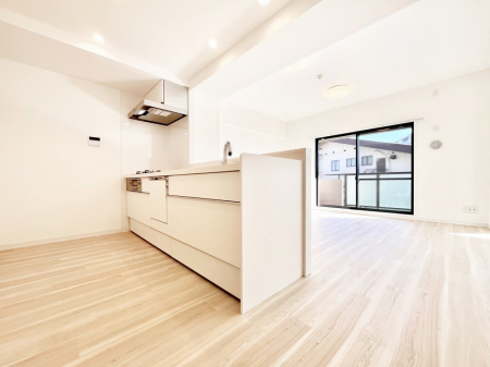 �L�b�`���@���Ƒ��̉�b�e�ޑΖʃL�b�`���I���������̃p�p�}�}�����Ƒ��Ɖ߂������Ԃ����������I