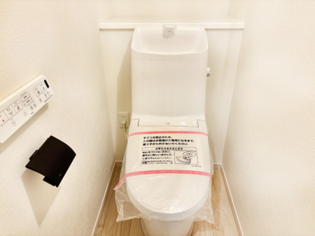 �g�C���@�g�C����1�K��2�K���ꂼ��ɔz�u����Ă��ĂƂĂ��֗��ł��B 