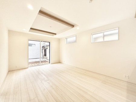 ���r���O�@�Ƒ��c���̎��Ԃ����������Ȃ��났�̃��r���O�_�C�j���O�B   