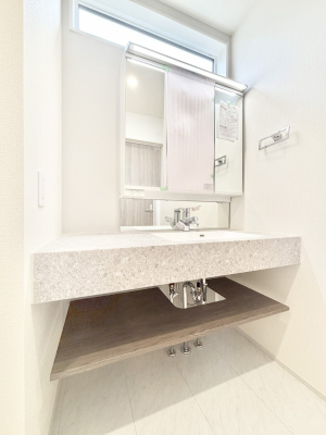 ���ʑ�E���ʏ��@���[�͂Ƌ@�\���ɗD�ꂽ���ʉ��ϑ�  