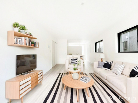 ���r���O�@�Ƒ��̘a�₩�ȉ�b���������Ă������B�J�����̂��郊�r���O�ł��B���Ƌ��CG�ł�  