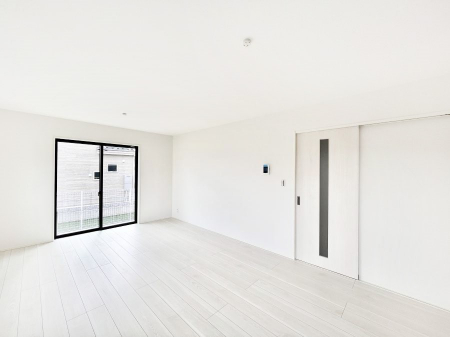 ���r���O�@�Ƒ��c���̎��Ԃ����������Ȃ��났�̃��r���O�_�C�j���O�B   