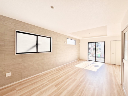 ���r���O�@�傫�ȑ����炽���Ղ�̗z���ƕ����������郊�r���O