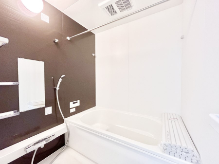 �����@����̔�������Ă���閾�邢�������̂���o�X���[��