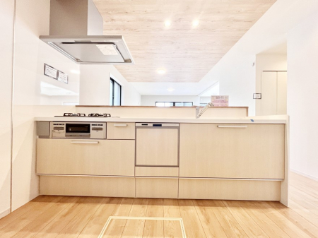 �L�b�`���@�������������I�ɁA�y�����I�V�X�e���L�b�`��