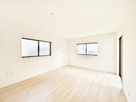 ���r���O�@�Ƒ��c���̎��Ԃ����������Ȃ��났�̃��r���O�_�C�j���O�B   