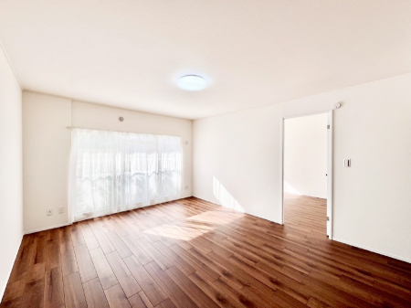 ���r���O�@�傫�ȑ����炽���Ղ�̗z���ƕ����������郊�r���O