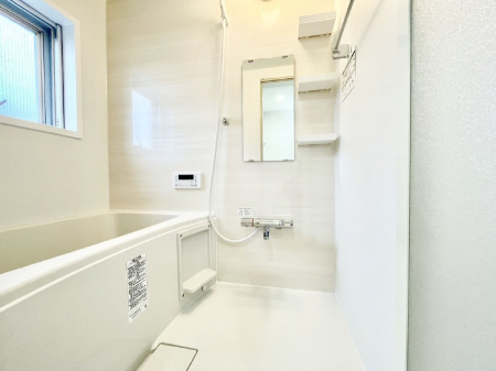 �����@����̔�������Ă���閾�邢�������̂���o�X���[��  