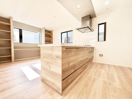 �L�b�`���@�J�E���^�[�z���ɂ��b�������Ȃ��疈���̂������������Ɗy����