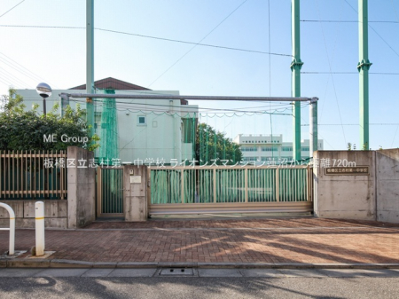 ���ӊ��@���w�Z 720m ���旧�u����ꒆ�w�Z