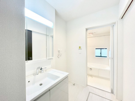 ���̑��@�L�X�Ƃ�Ƃ�̂��郉���h���[�X�y�[�X�B  