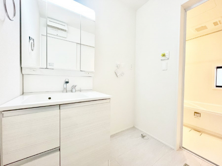 ���̑��@�L�X�Ƃ�Ƃ�̂��郉���h���[�X�y�[�X�B  