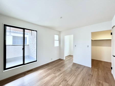 �Q���@�E�H�[�N�C���N���[�[�b�g�����邨�����B�G�߂��Ƃ̓���ւ����s�v�ŕ֗��ł��I