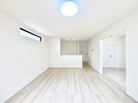 ���̑����ρ@���r���O�K�i���Ƒ��̏Ί�Ɖ�b���Ȃ��ł���܂�  