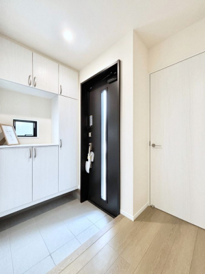 ���ց@�K���X�X���b�g�̓��������փh�A�������Ɍ���͂��Ă���܂�