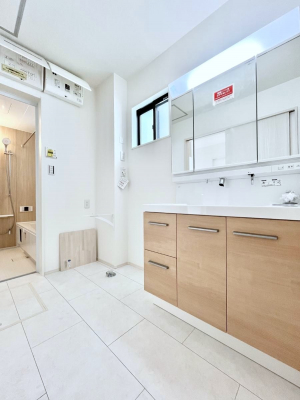 ���̑��@�������̂�����K��Ԃł��B�����̐g�x�x���C�����ǂ����g�������܂��B 