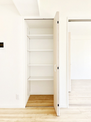 ���[�@������ꂪ���ȉƑ����L�̏�������p�i�Ȃǂ������Ղ���[�ł��郊�r���O���[�I  