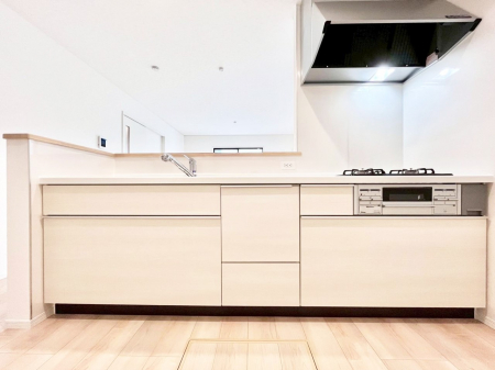 �L�b�`���@�������������I�ɁA�y�����I�V�X�e���L�b�`��