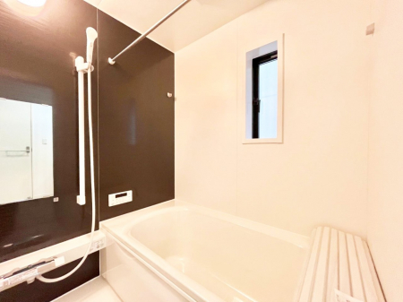 �����@����̔�������Ă���閾�邢�������̂���o�X���[��