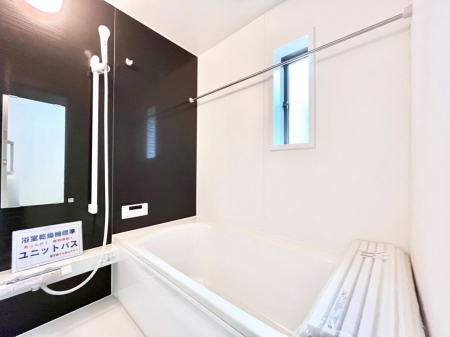 �����@����̔�������Ă���閾�邢�������̂���o�X���[��