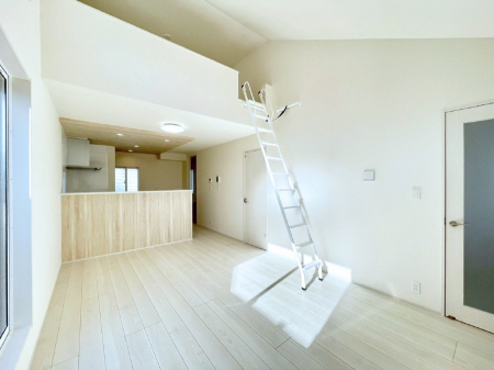 ���̑����ρ@�Ƒ������R�ƏW�܂�e���̃X�y�[�X�ɂȂ肻��