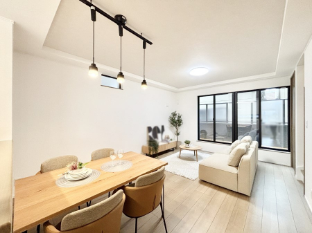 ���r���O�@���邢2�K���r���O�I�O����̎������V���b�g�A�E�g���ĉƑ��̃v���C�o�V�[�����܂�