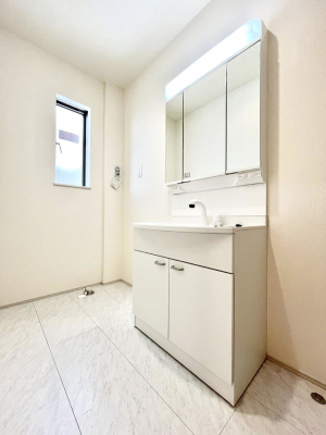 ���ʑ�E���ʏ��@�傫�����₷���O�ʋ��Ő�����������ʑ�́A�g�����Ȃ݃`�F�b�N�┧�̂������ɂ������߂ł��B 