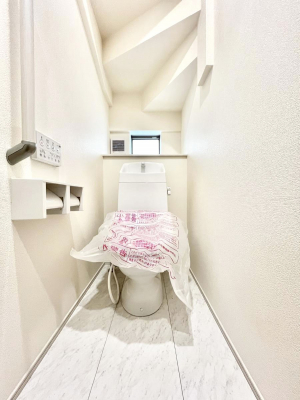 �g�C���@�g�C����1�K��2�K���ꂼ��ɔz�u����Ă��ĂƂĂ��֗��ł��B 