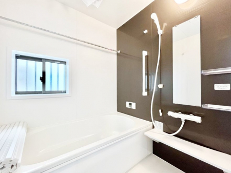 �����@����̔�������Ă���閾�邢�������̂���o�X���[��