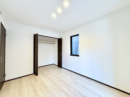 �q�������@�q�������ɂ��������߂Ȏ��[�X�y�[�X�����Ղ�̋���