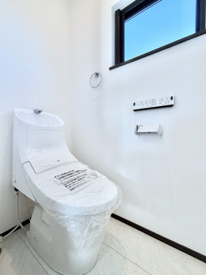 �g�C���@�g�C����1�K��2�K���ꂼ��ɔz�u����Ă��ĂƂĂ��֗��ł��B 