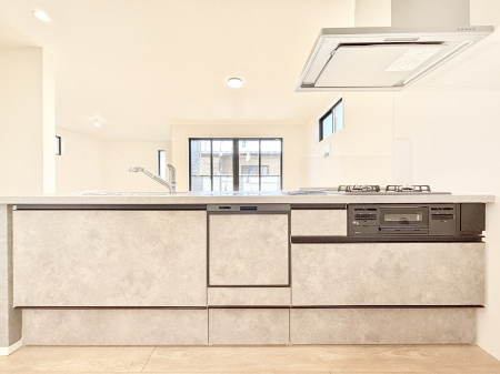 �L�b�`���@�������������I�ɁA�y�����I�V�X�e���L�b�`��  