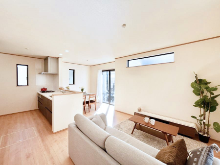 ���r���O�@���Ƒ��̓��₩�Șb�����ŕ�܂�閾�邢���r���O  