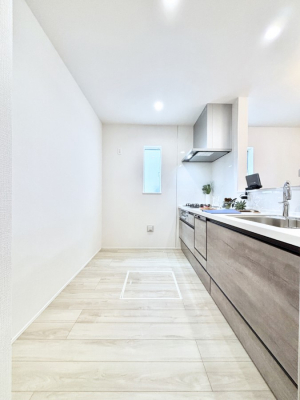 �L�b�`���@�u�₩�ȕ����ʂ蔲����L�b�`���B��������̂Ŗ��邭���C�ɂ��𗧂��܂��B