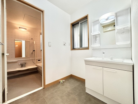 ���ʑ�E���ʏ��@�傫�����₷���O�ʋ��Ő�����������ʑ�́A�g�����Ȃ݃`�F�b�N�┧�̂������ɂ������߂ł��B 