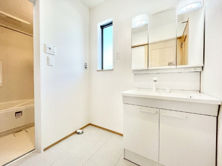 ���ʑ�E���ʏ��@�������̂�����K��Ԃł��B�����̐g�x�x���C�����ǂ����g�������܂��B 